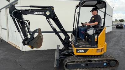 USED 2021 Deere 26G