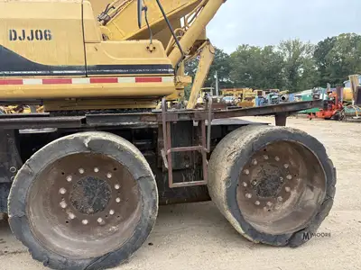 Used 2002 CATERPILLAR 330B MH Material Handlers Tennessee US | Moore Equipment #1517244