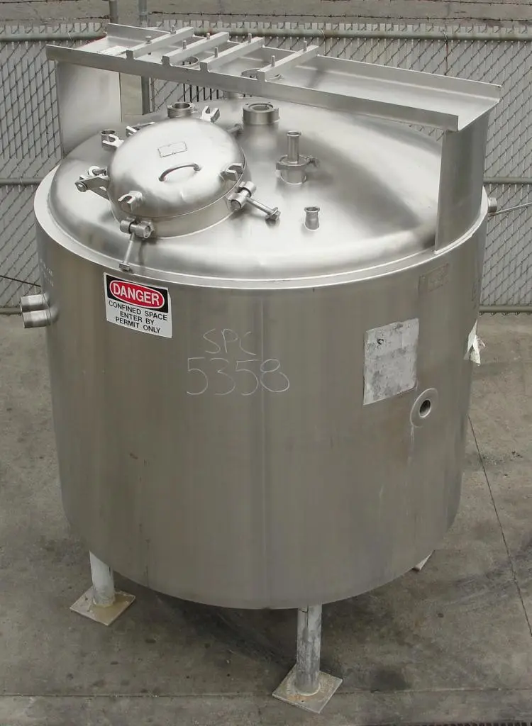 SPC5358  Kettle 400 gallon Groen hemispherical bottom kettle, scrape agitator, 100 psi jacket rating, 316 SS