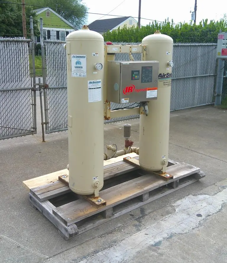 SPC9315  Compressor Ingersoll Rand air dryer model HL4001S00AA, 400 cfm