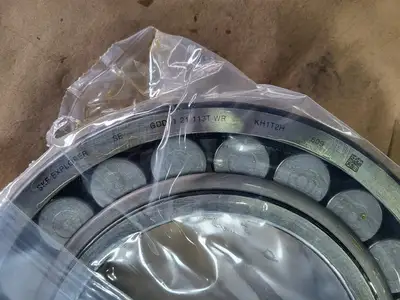 NEW SKF 22226 EK