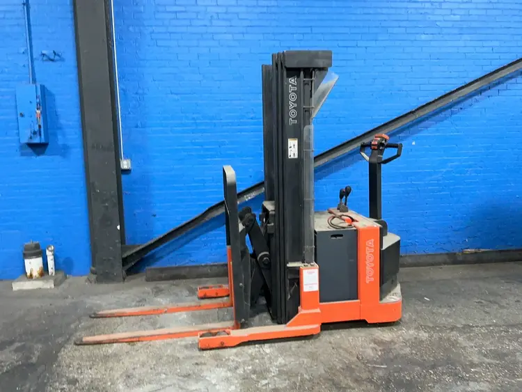 Used TOYOTA 6BWR15 Stackers Ohio US | HGR 24 #1279334