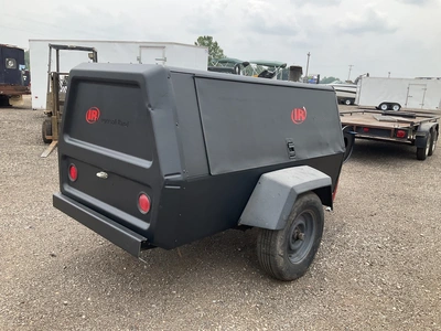 Used 1993 INGERSOLL RAND P175BWJD Air Compressors, Portable Michigan US | Miedema Asset Management Group #1320529
