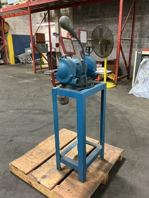 Used Atlas _UNKNOWN_ Pedestal Type Grinders (Double End) Ohio US | Equipment Recovery Corp. #1331821
