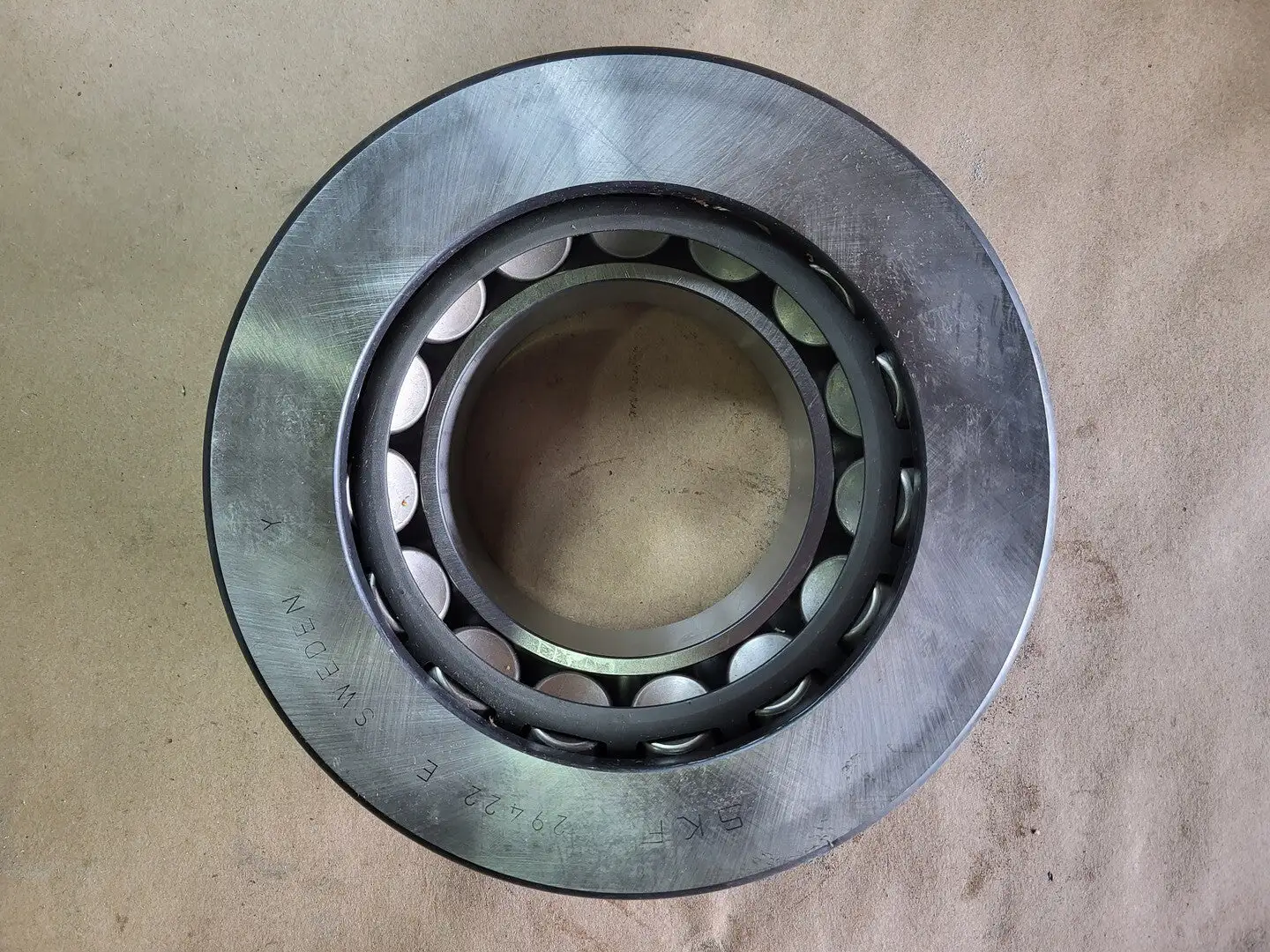 NEW SKF 29422 E