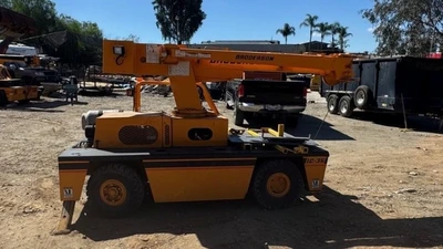 USED 2009 Broderson IC-35-2D