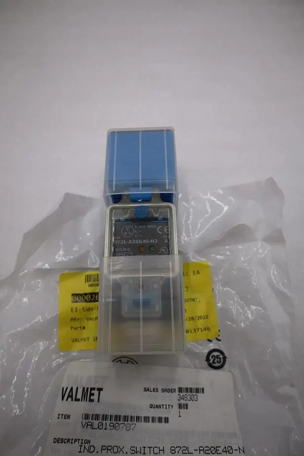 NEW OPEN BOX AB ALLEN BRADLEY 872L-A40E40-N3 /A PROXIMITY SENSOR 20-250VAC G547A