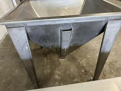 Flexicon Hopper