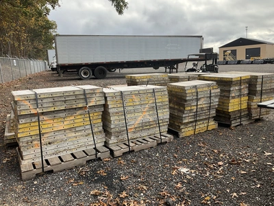 Used MIXED LOT OF VARIOUS SIZED CONCRETE FORMS Misc Construction Attachements Michigan US | Miedema Asset Management Group #1579276