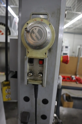 Used HAAS VF-2SSYT Vertical Machining Centers Minnesota US | Machinesused.com #1368711
