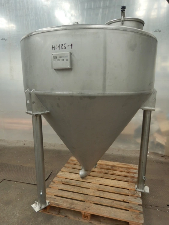 Used 2012 PACOV 1578 Litre Stainless Steel Tanks CZ | Perry Equipment #120429
