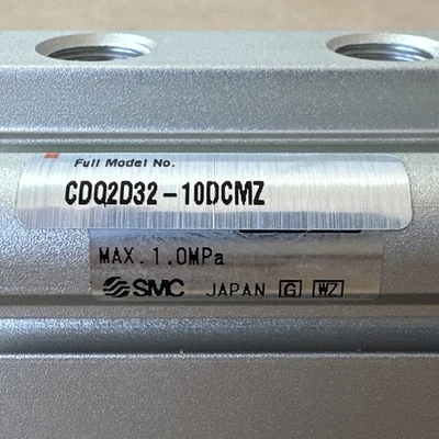 NEW SMC CDQ2D32-10DCMZ