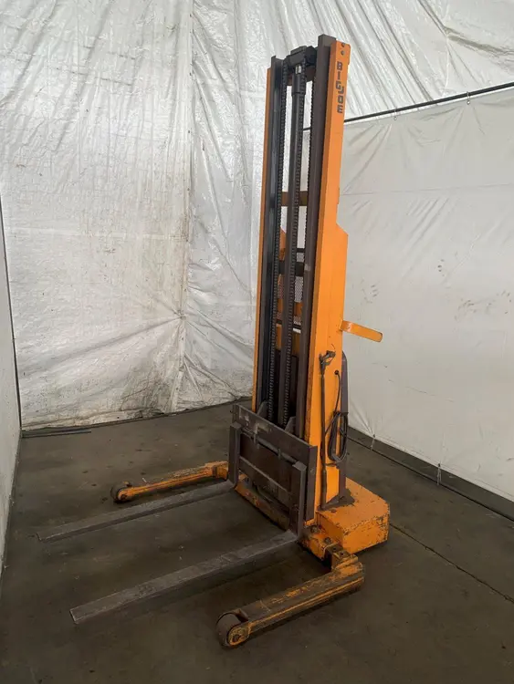 Used BIG JOE 1518-T-12 Pallet Stackers Ohio US | G-2000, Inc. #1079844