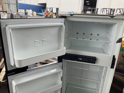 USED NORCOLD N611LT RV FRIDGE/FREEZER