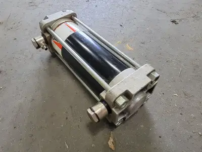 USED CAMOZZI 26N2A063A0105