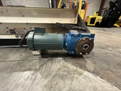 24" Wide x 25' Long Cleated Incline Conveyor