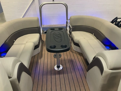 New | in-Stock 2026 BENTLEY PONTOONS 223 ELITE ADMIRAL Boats (Misc) Virginia US | Affordable Outdoors #1638049