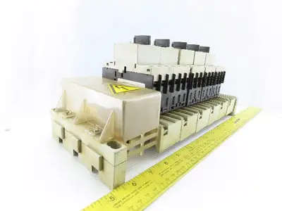 Siemens 3RV1421-1JA10 Circuit Breaker W/Adapter Plug 8US1 051-5DJ07 Assy.