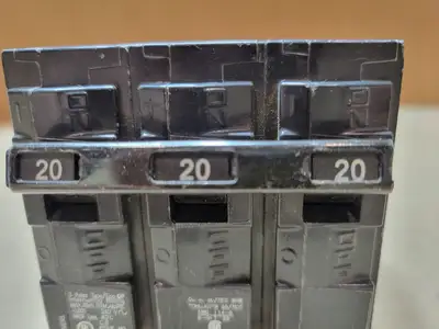 Used SIEMENS Q320 Circuit Breakers British Columbia CA | Lenmark #1488950