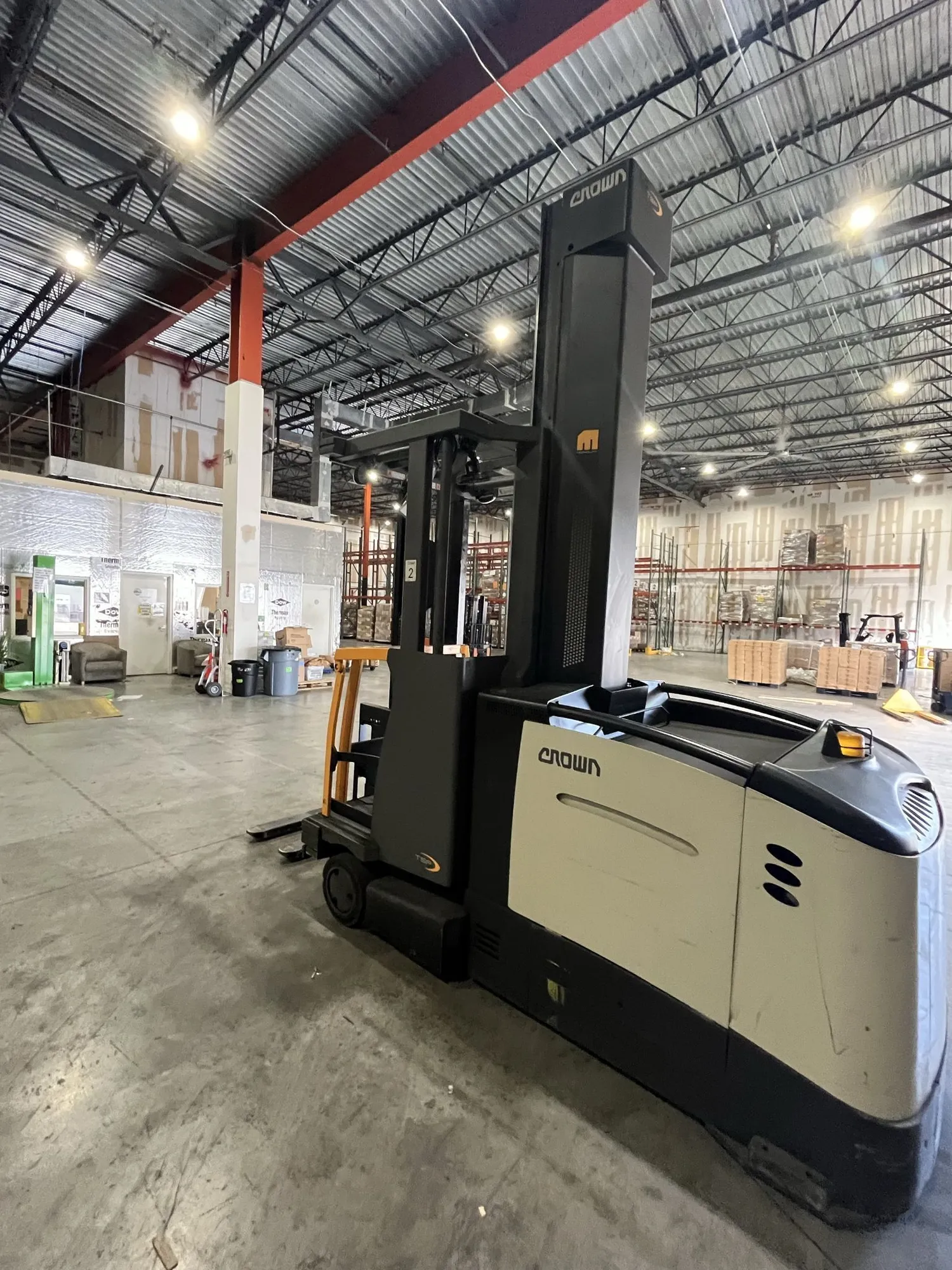 USED 2019 CROWN EQUIPMENT TSP 6500