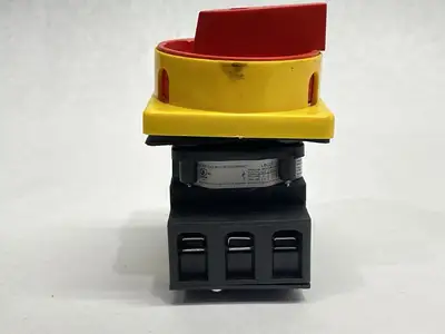 USED RS PRO PANEL MOUNT LOAD BREAK SWITCH 3-POLE 25A 750V