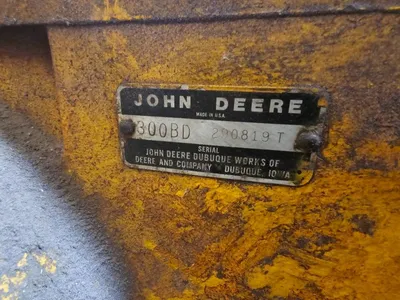 JOHN DEERE 300BD BACKHOES | Turner's Machinery (2)