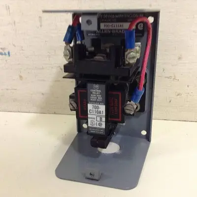 USED ALLEN BRADLEY 700-C111A1 SER B