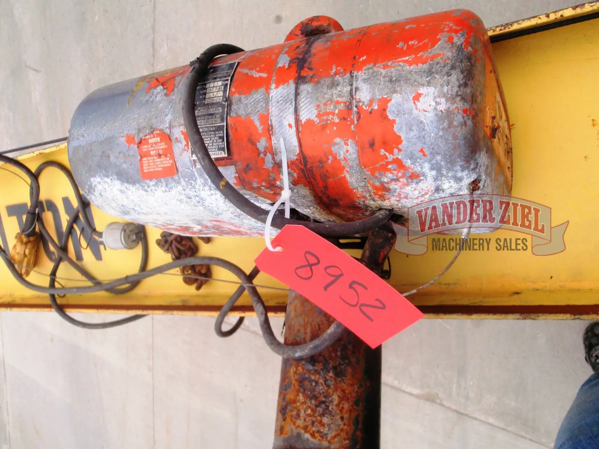 USED CM L 1 TON HOIST WITH PENDANT CONTROL