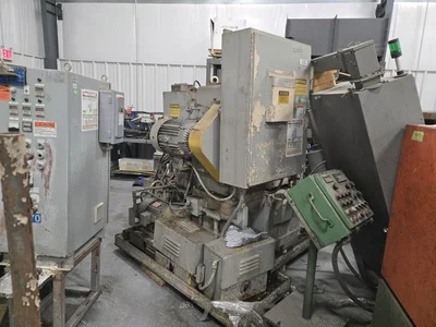 Cincinnati Milacron Heald 261 Grinder w/ Chuck-Tron Controller