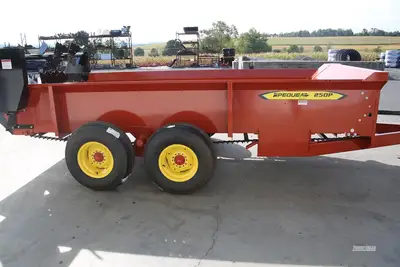 New | in-Stock 2026 PEQUEA 250P Manure Spreaders Pennsylvania US | Zimmerman Farm Service #1410057