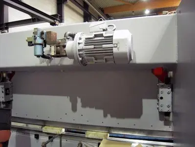 USED BEYELER 65 TON X 2500 MM CNC