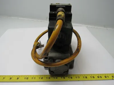 Parker D3W 3C56Y 14 Double Op Solenoid Directional Valve 3000 PSI Max 120V Coil