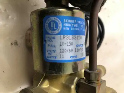 Honeywell Skinner LP3LB3150 3/8″ 3-Way Brass Solenoid Valve 10-150PSI 110/120PSI