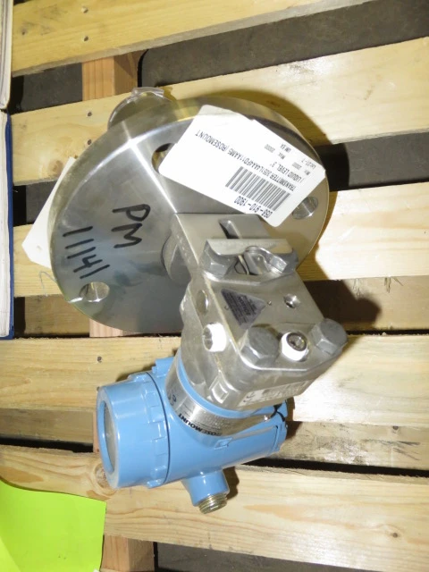 Rosemount 3051L4AAFD11AAM5 , Cal. 0-300 psi , Flange 3"-150  Unused Condition