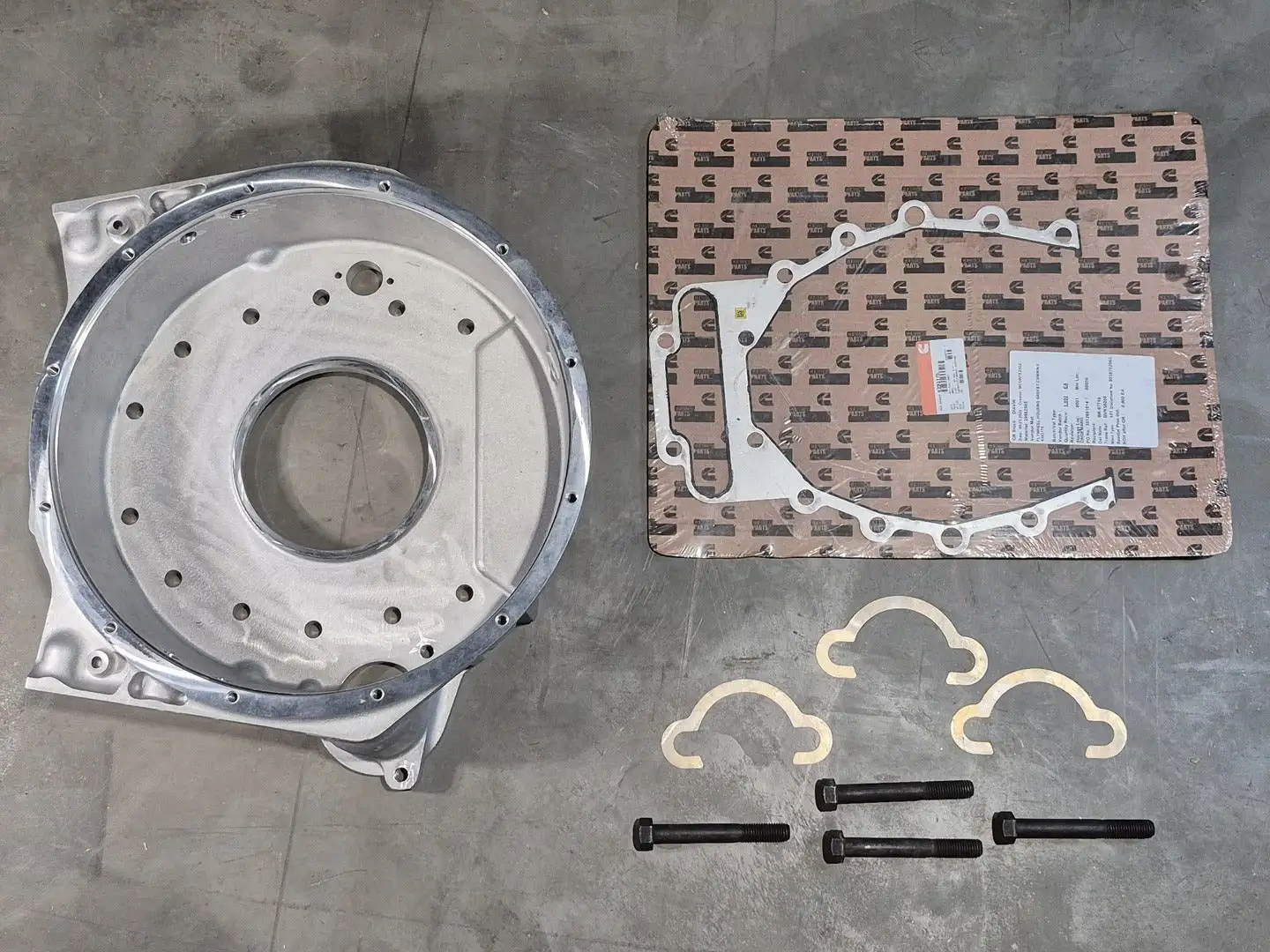 ISX Flywheel Housing 3103591/3103584 & Gasket 4393176