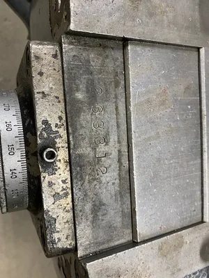 USED BRIDGEPORT SERIES I VERTICAL KNEE MILL
