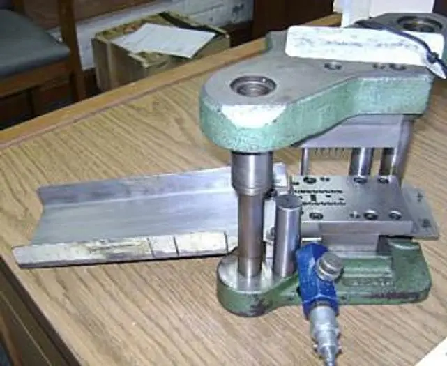 1992-390 Stamping Press Tool and Die Set to make Creole Hinge for Hoop Earring