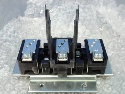 New | in-Stock ALLEN BRADLEY 1494VFS30 Fuses | HGR 24 #741978