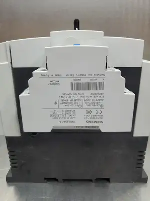 Siemens SIRIUS 3RV10424MB10 Contactor w/3RV19011A Module. 4D49
