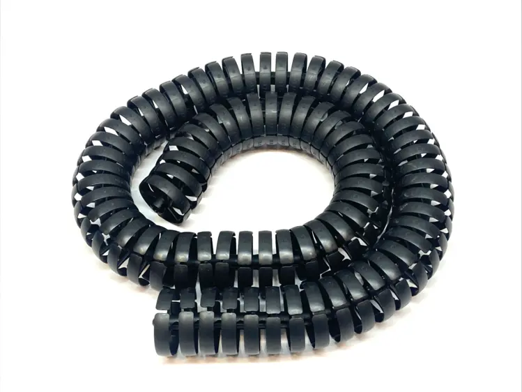 Used IGUS TRIFLEX R CABLE CARRIER 3D MULTI-AXIS CHAIN 45 1/2" SECTION Cable & Wire Michigan US | Maverick Industrial Sales #1088863