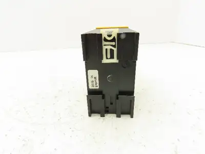 Cedes SafeC M2S Safety Relay 230VAC 3A 24VDC 100mA 103 106 IP40