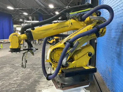 USED 2020 FANUC R2000IC 210L