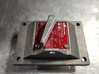 NEW CROUSE-HINDS DSD937 SA