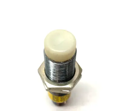 USED BANNER ENGINEERING EZ-LIGHT 18MM METAL BARREL PANEL MOUNT INDICATOR