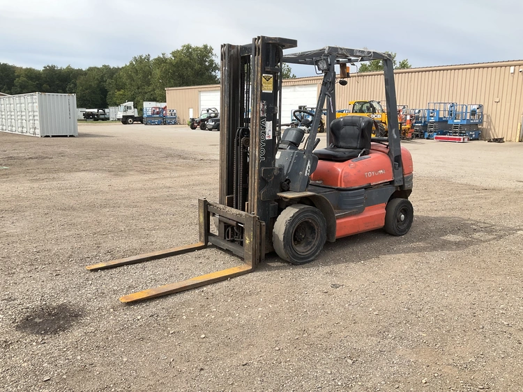 Used TOYOTA 42-6FGU25 Internal Combustion Forklifts: Pneumatic Tire Michigan US | Miedema Asset Management Group #1461582