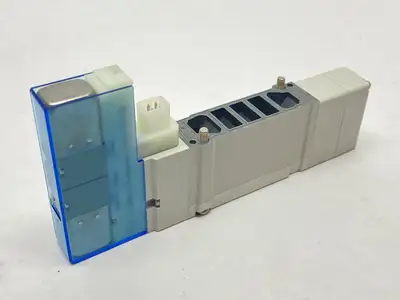 Used SMC Pneumatic Solenoid Valve 5-Port Solenoid Valves Michigan US | Maverick Industrial Sales #1391207