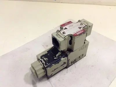 USED YUKEN DSG-01-2B0-A100-4027
