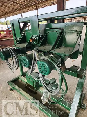 USED NEWMAN M-255 AUTOMATIC FEED TABLE