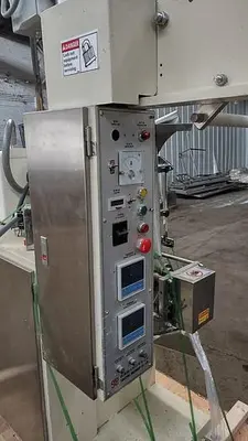 Sunshine Machinery  Vertical form fill and Seal with AMS auger filler