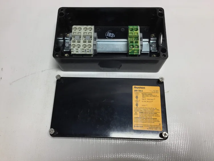 Used RAYCHEM _UNKNOWN_ Electrical Boxes Pennsylvania US | Moses B Glick #1009678